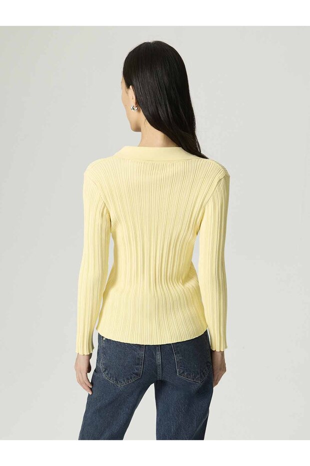 Çiçek Detaylı Triko - 4