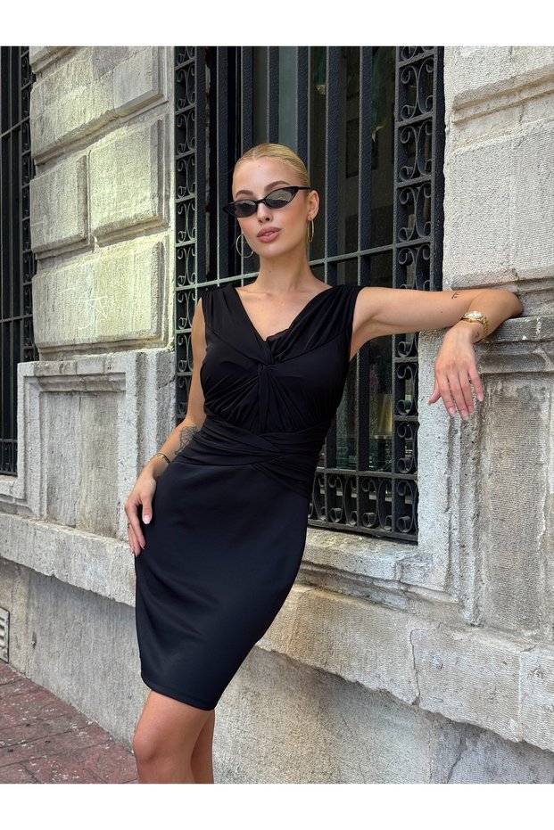 Women's Black Tulle Boat Neck Shoulder Waist Fitted Curve Night Stylish Evening Dress