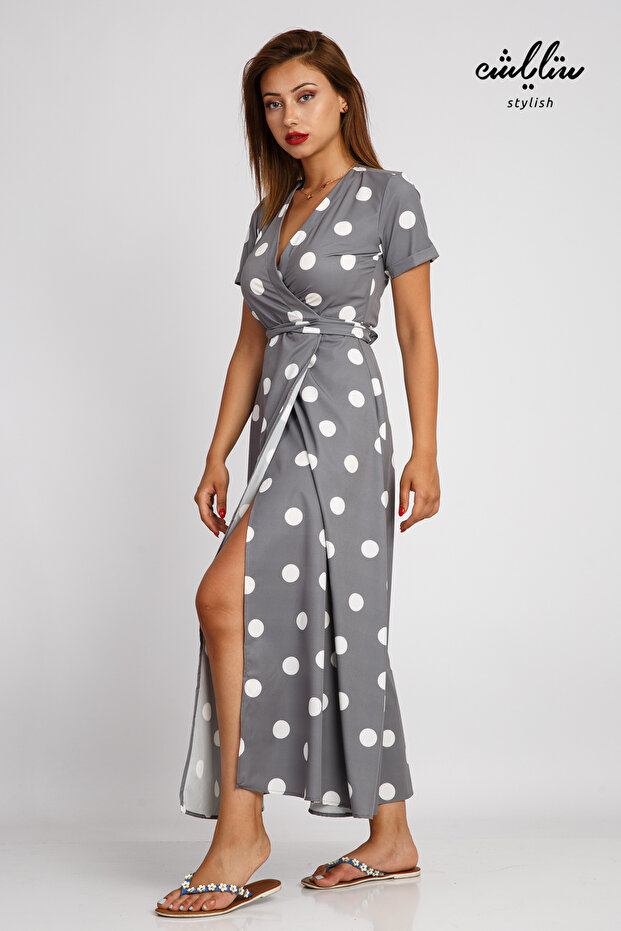 Soft and elegant gray maxi dress with wrap design and polka dot pattern with a tie at the waist - 3