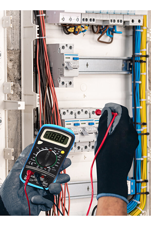 Multimeter - 4000 Counts Sharp LCD Display, Frequency & Capacitance Measurement - 2