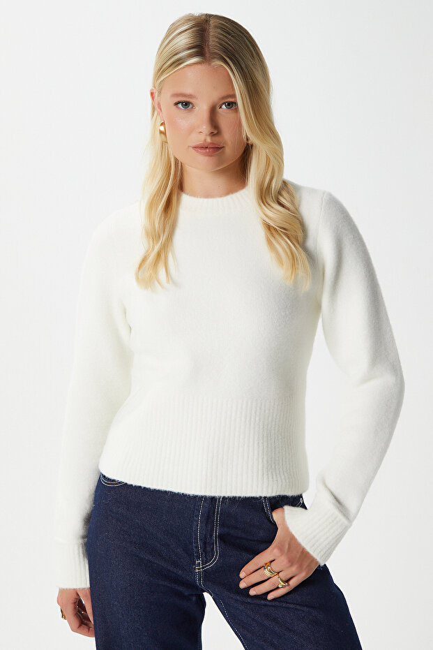 Women's Luviya Wool Soft Ecru Knitwear Sweater Ws07299