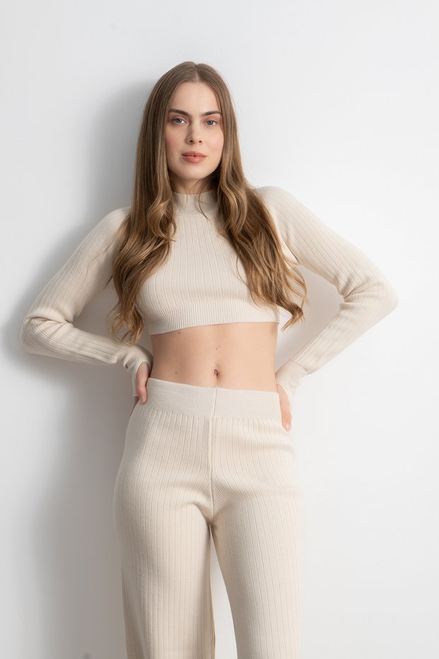 Women's Knitwear Crop Sweater Pants Top-And-Bottom Set - Cream