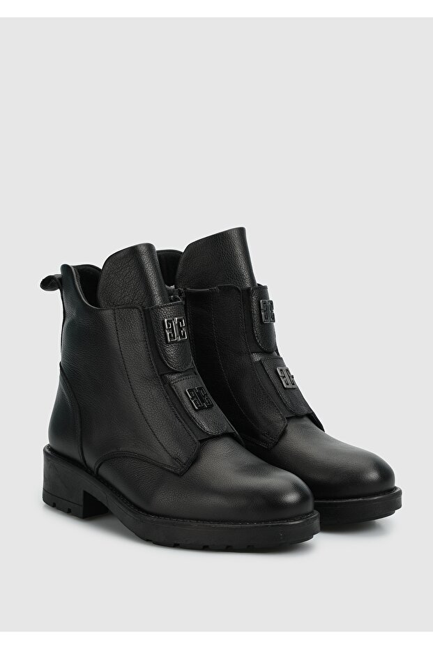 Siyah Deri Kadın Bot - 2