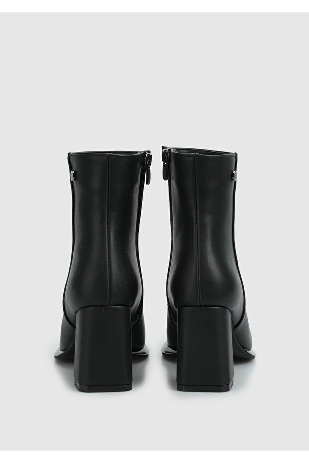 Siyah Kadın Bot - 4