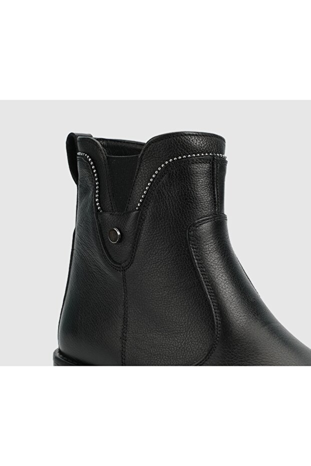 Siyah Deri Kadın Bot - 5