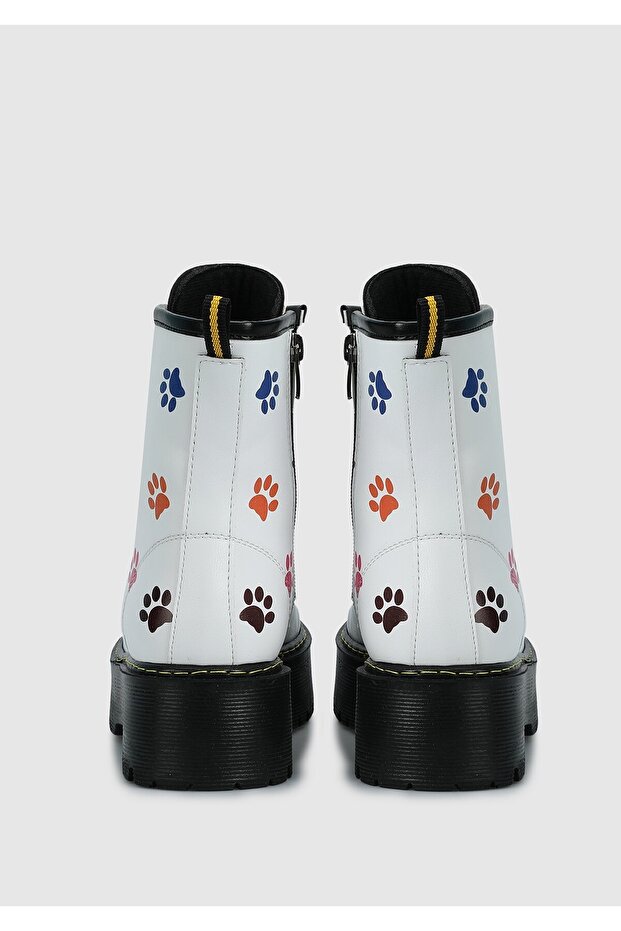 Beyaz Kadın Bot - 4