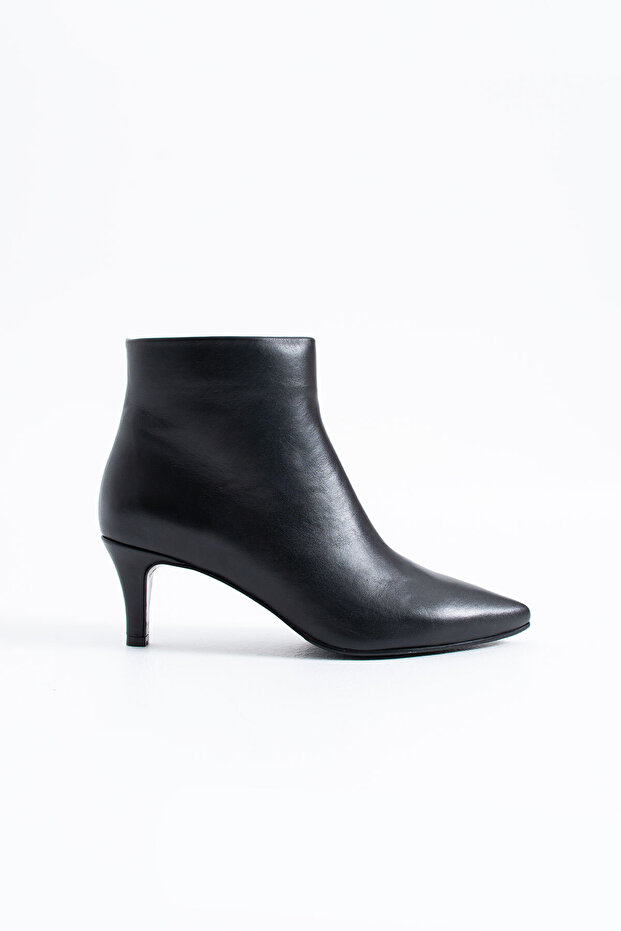 Sophia Women's Zippered Genuine Leather Heeled Boots Black