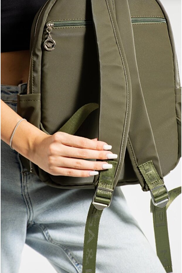 حقيبة ظهر ميجا ساتان متعددة الأقسام مقاس 36×26 - 2