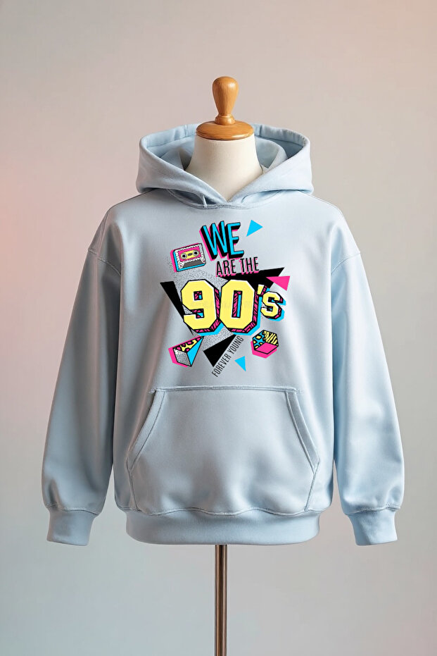 سويت شيرت We Are The 90's مصنوع من القطن المطبوع بثلاث خيوط كبيرة الحجم