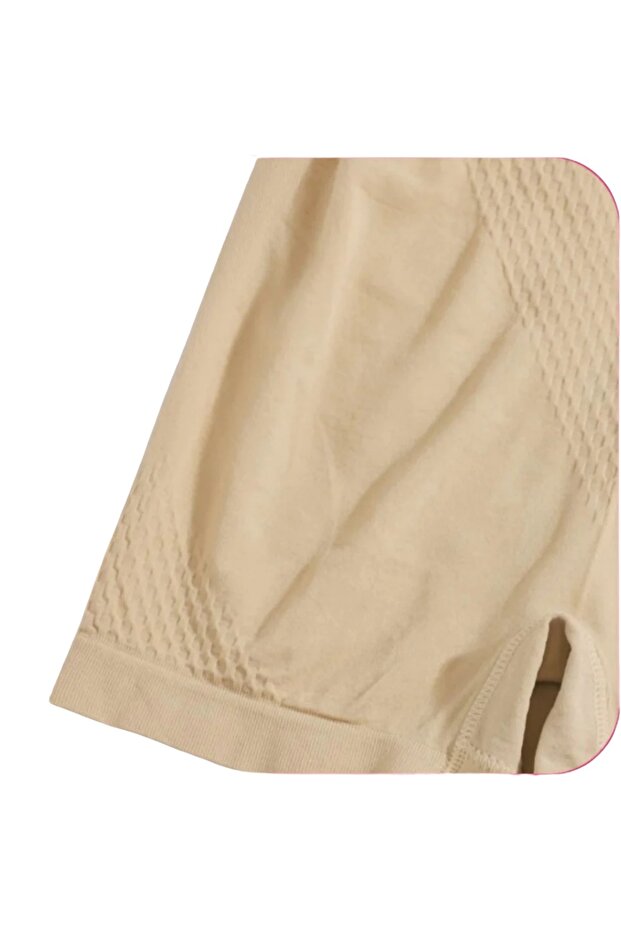 Simple, high-elastic sports shorts that tighten and shape the body in a beautiful and natural way. They hide cellulite. Compression stretch. - 3