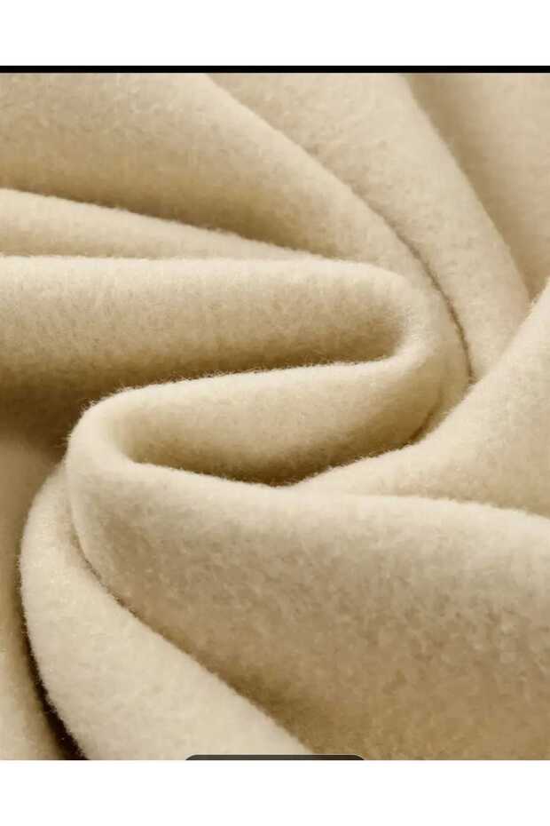 Bărbatul este elegant și modern - 6