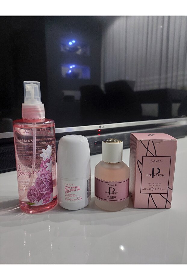 ROSE COSMETICS SET - 1