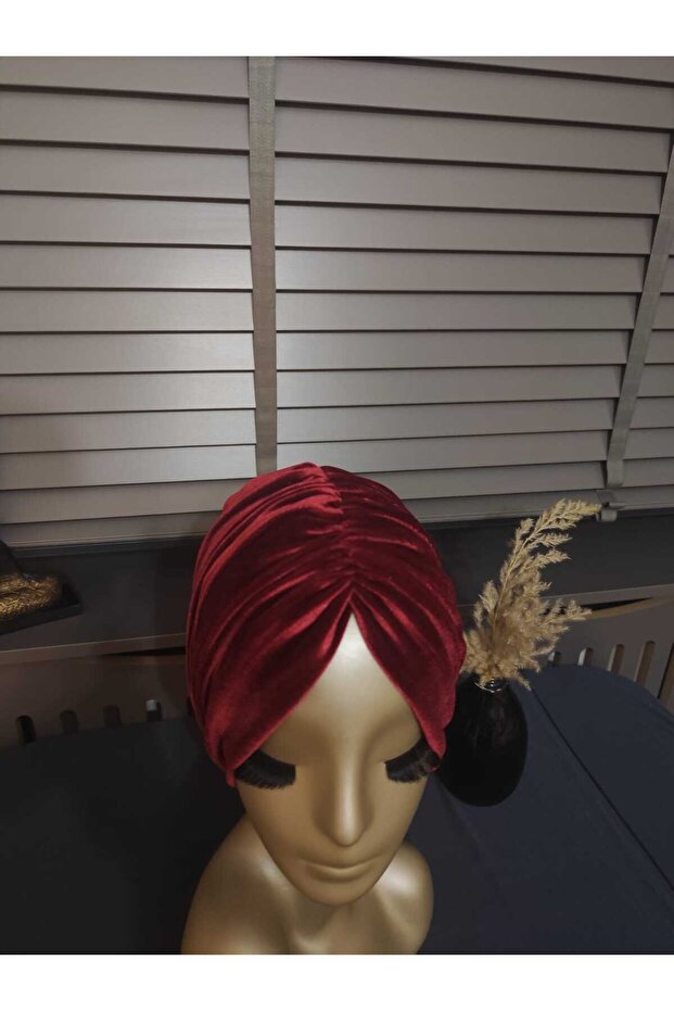 Kırmızı kadife bone - 2