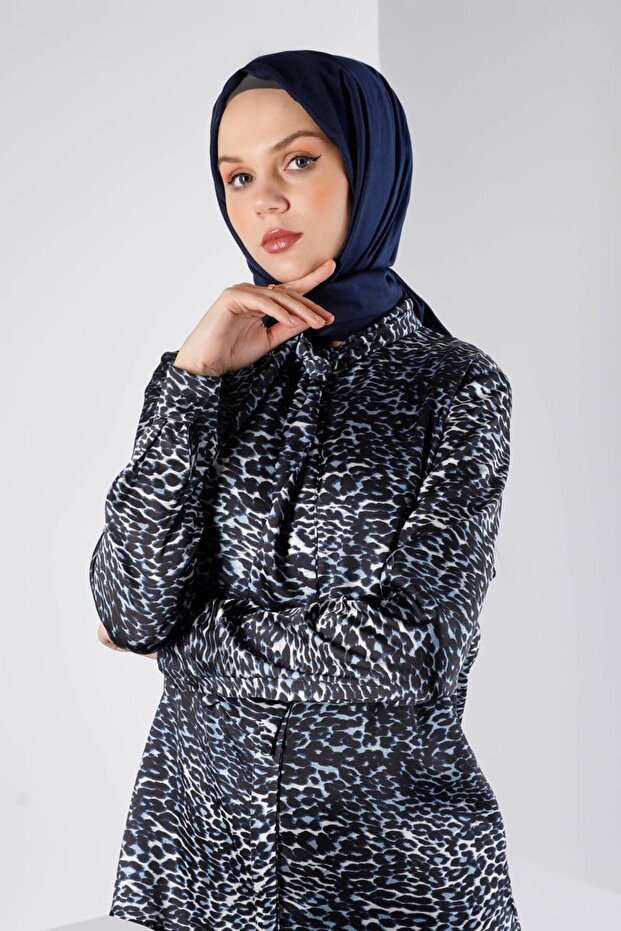 بلوزة ساتان بنقشة الفهد 43410
