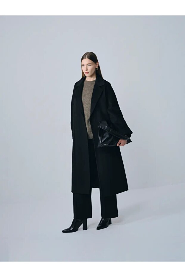 Oversize Coat with Brooch and Large Pockets Black