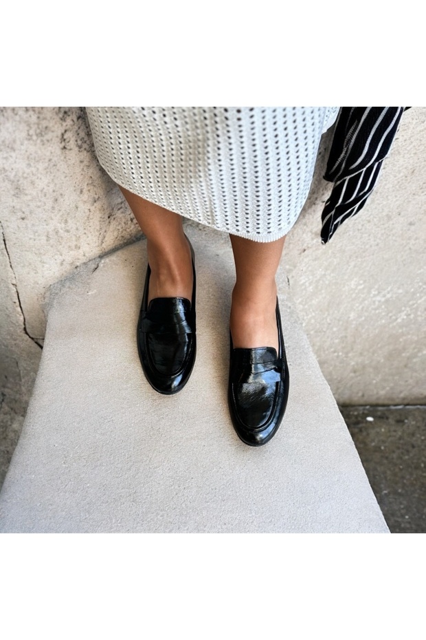 Black Crinkled Patent Leather Genuine Leather Women's Loafer Shoes