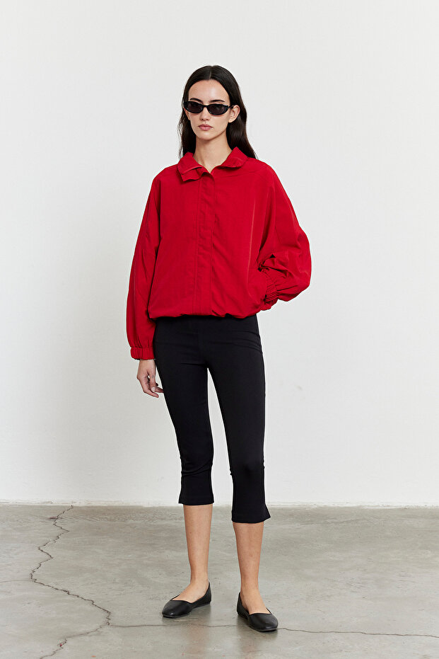 سترة كبيرة الحجم بسحاب باللون الأحمر - 4