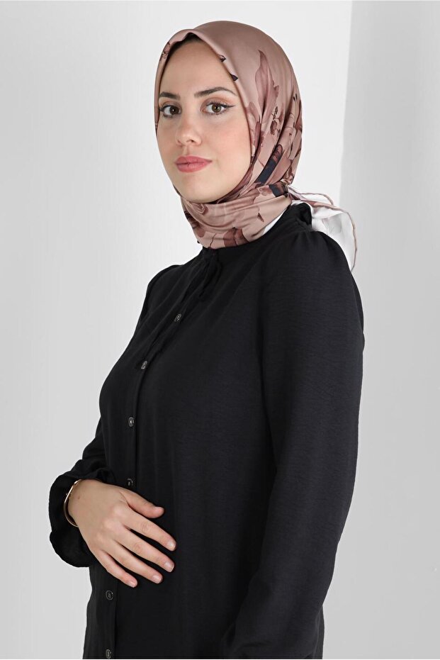 وشاح رقمي بنمط ألفينا 8261