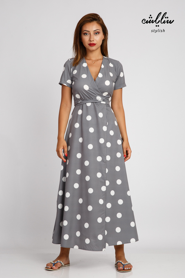 Soft and elegant gray maxi dress with wrap design and polka dot pattern with a tie at the waist - 2