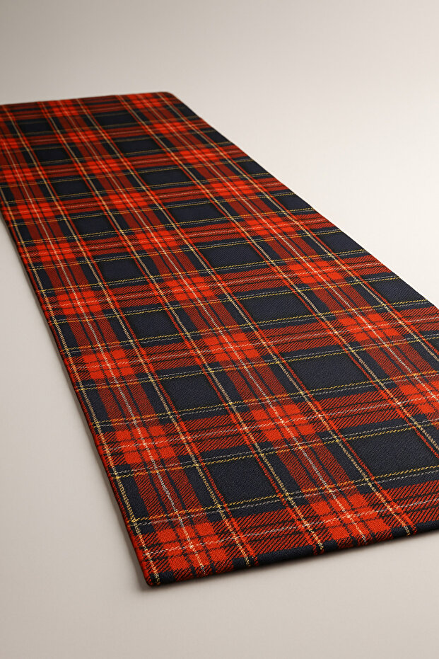 Rustik Tarz Kırmızı Ekose Duck Keten Sofra Runner’ı – Yılbaşı Dekoru İçin İdeal - 3