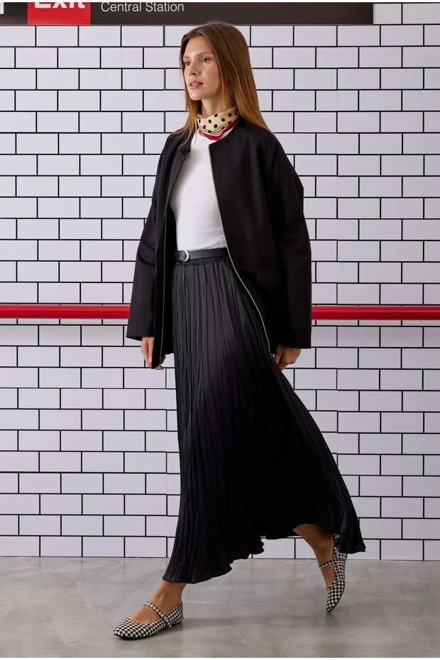 Piliseli Kraş Etek Siyah - 3