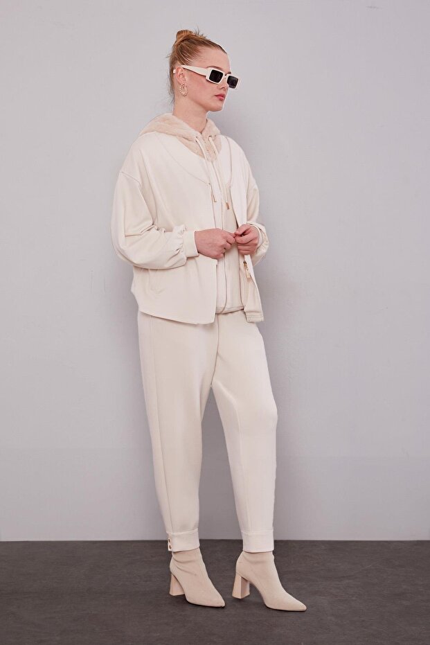 طقم مكون من قبعة من القطيفة الكريمية - 2