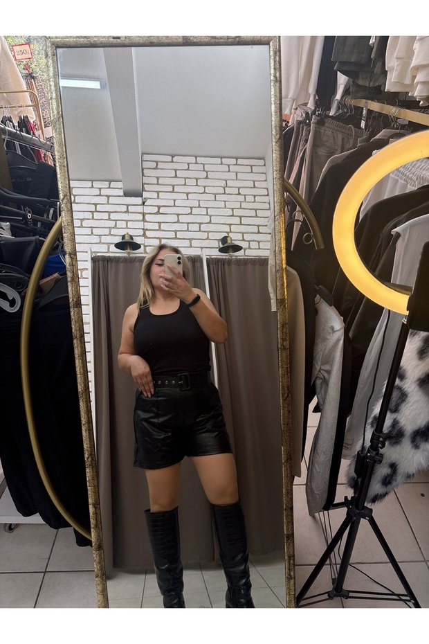 KEMERLİ DERİ ŞORT - 8