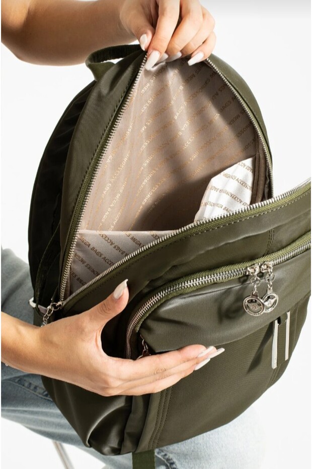 حقيبة ظهر ميجا ساتان متعددة الأقسام مقاس 36×26 - 4