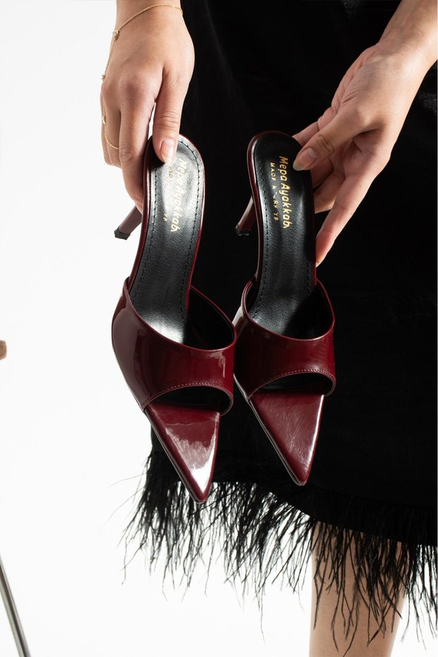Noiré Women's Burgundy Patent Leather Thin Heeled Slippers Stylish and Comfortable Evening Dress Model