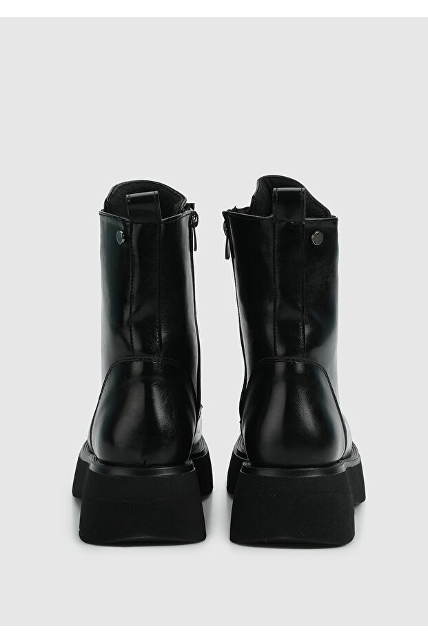 Siyah Kadın Bot - 4