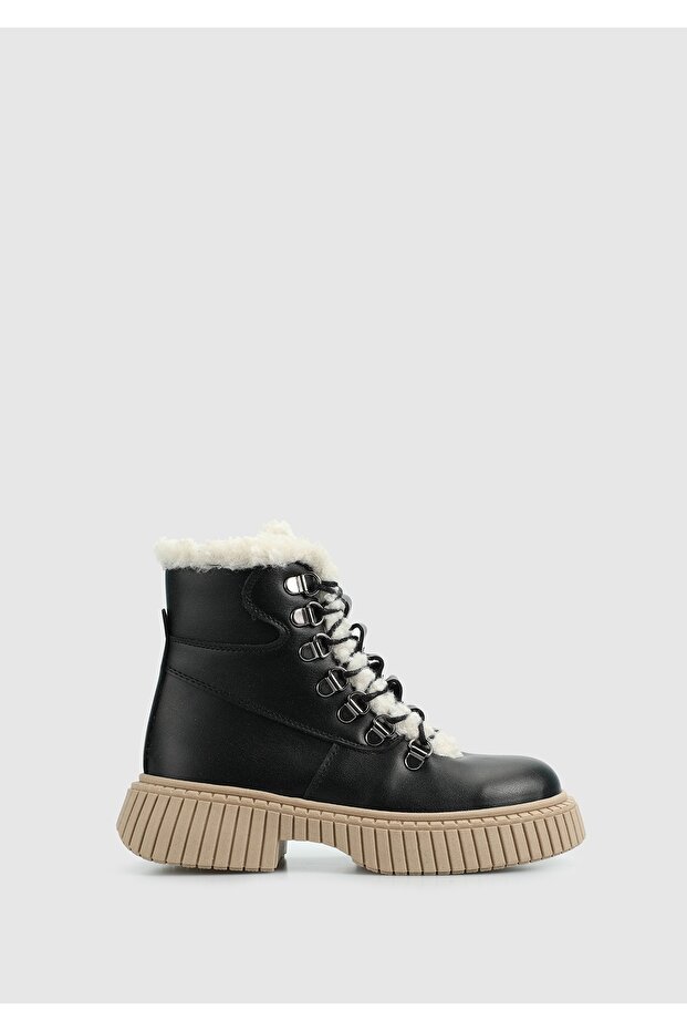 Siyah Kız Çocuk Bot - 1