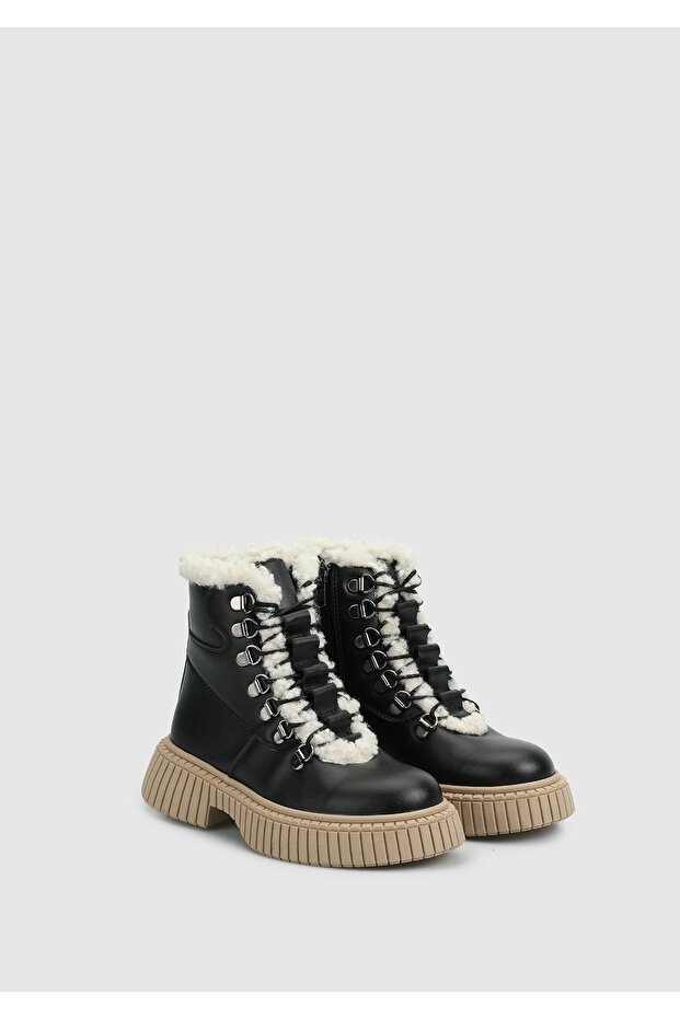 Siyah Kız Çocuk Bot - 2