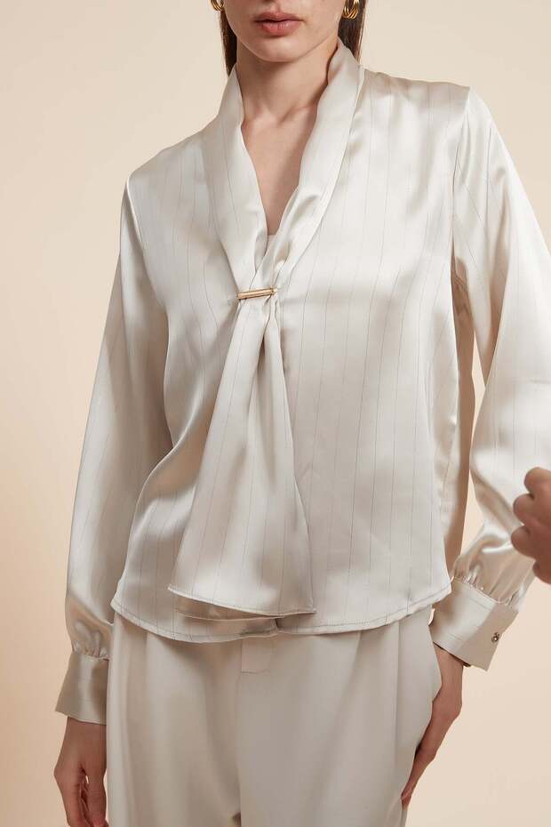 بلوزة سادة بأكمام طويلة وربطة عنق - 7