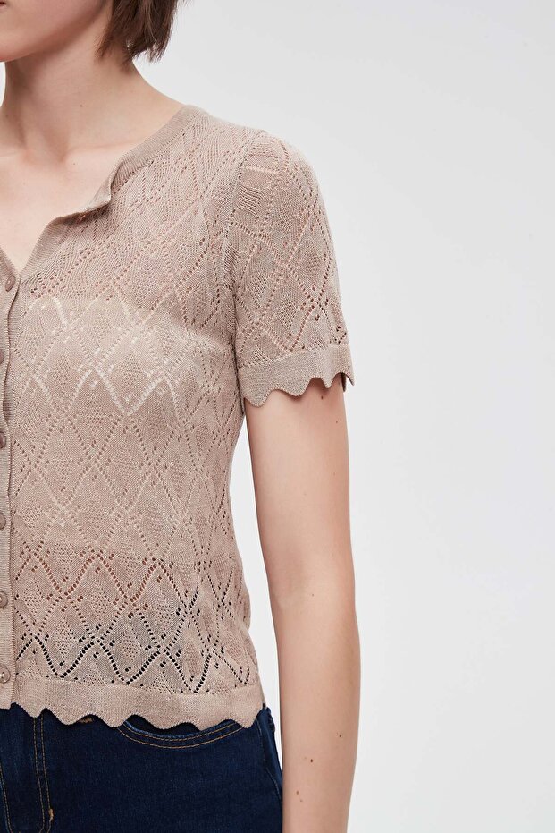 Solid Half-Sleeve Lace Top - 4