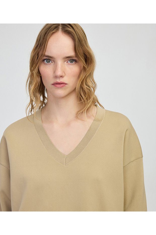 V yaka basic triko - 1