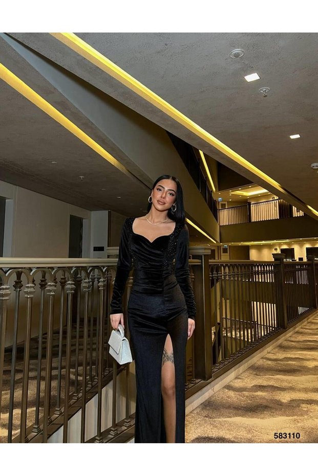 Stretch Fabric Velvet Front Pleated Shoulder Side Pearl Detailed Slit Evening Dress 583110 Black