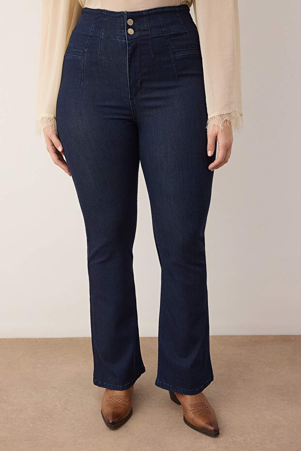 Koyu Mavi Yüksek Bel Dikiş Detaylı İspanyol Paça Büyük Beden Flare Fit Jeans TBBAW26CJ00024 - 3