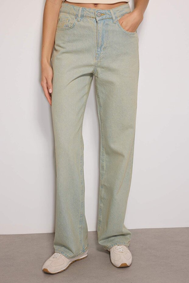 Niebieskie jeansy vintage z szeroką nogawką i efektem bladości TWOSS23JE00166 - 3