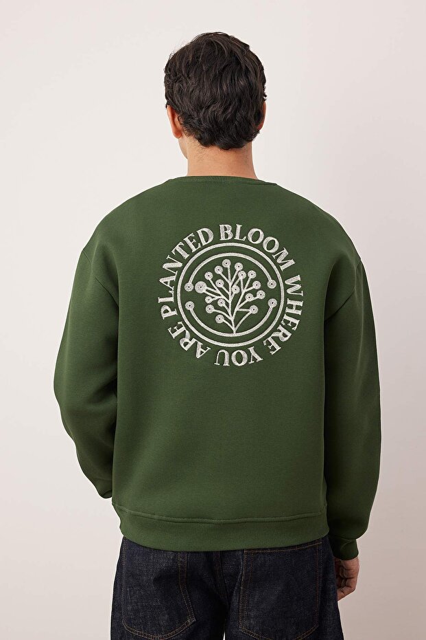 Haki Oversize/Geniş Kesim Çiçek Nakışlı İçi Polarlı Pamuklu Sweatshirt TMNAW24SW00012 - 4