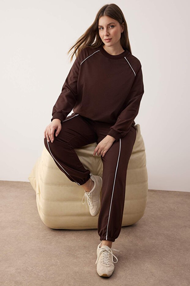 Kahverengi 3'lü Paket T-shirt Sweatshirt Eşofman Altı Takım TBBAW26TS00010 - 3