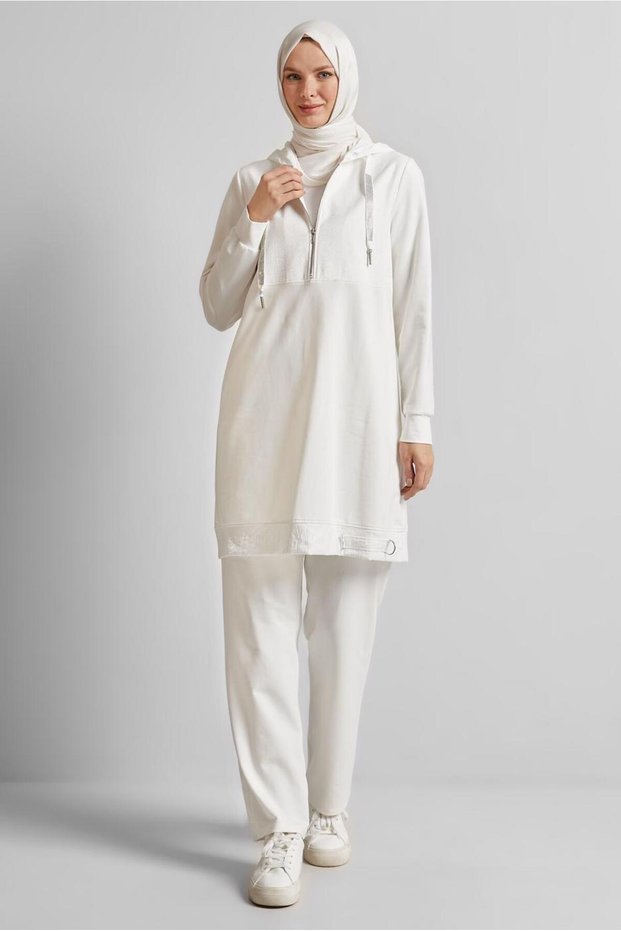 Set with Hoodie and Pants 45543