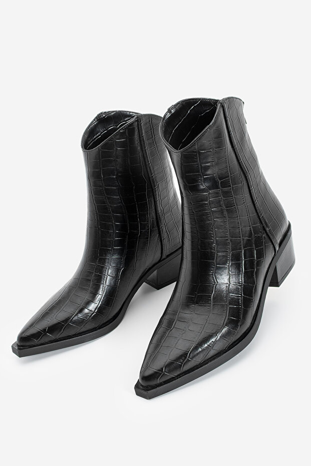 Women's Pointed Toe Cowboy Stitching Detailed Western Boots Vildo Black Croco