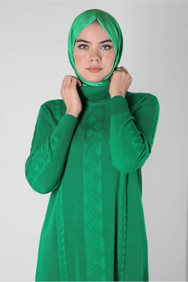 شال ألفينا مونوغرام 8300