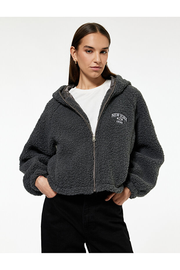 Oversize Hooded Embroidered Zippered Plush Jacket