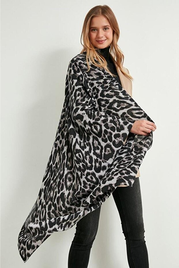 Gray Leopard Pattern Shawl - 2