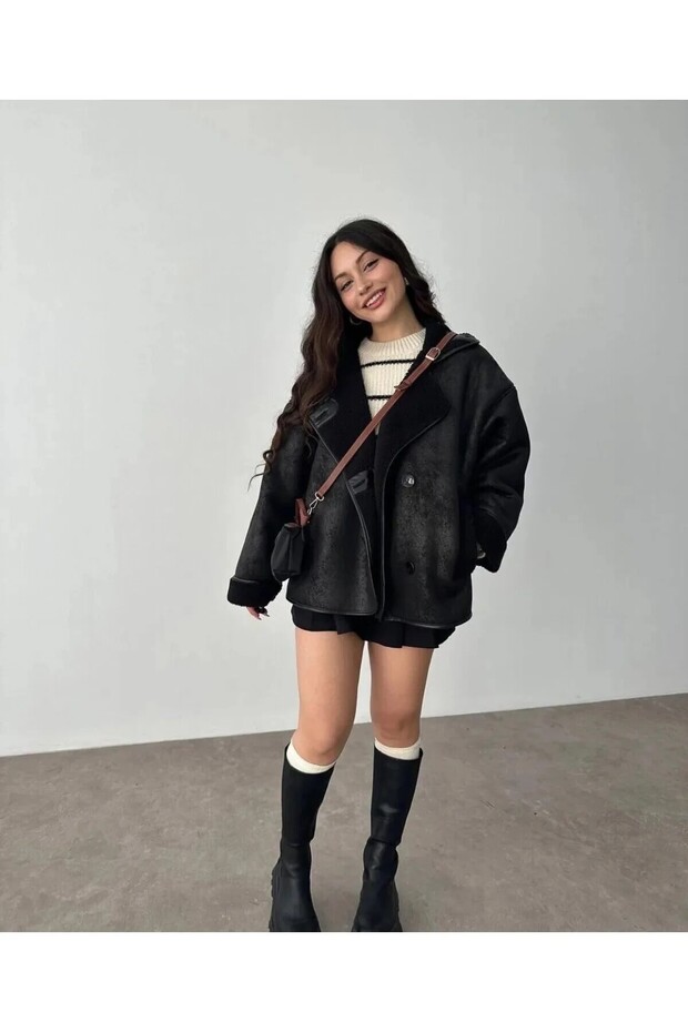 Shepherd's Buttoned Plush Laminated Coat