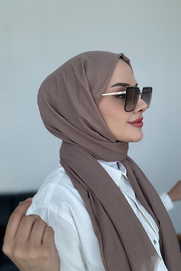 شال قطني طازج بلون تان