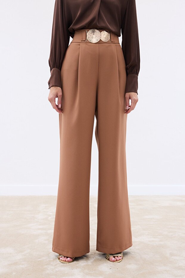 بنطلون مع إكسسوارات - لون جملي - 7