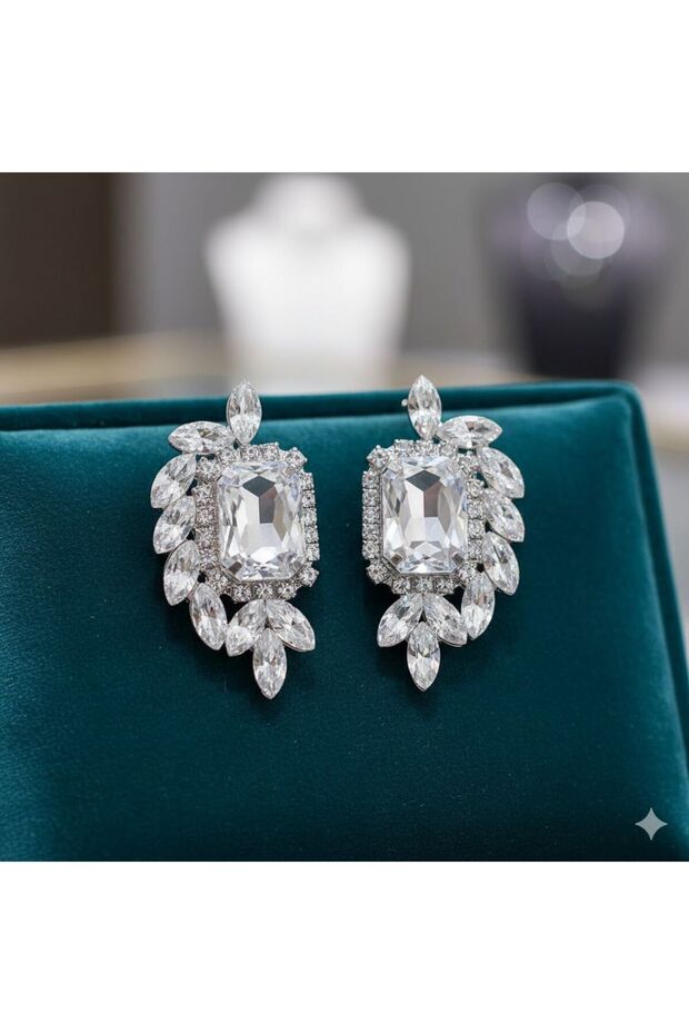 Large Crystal Stone Leaf Detailed Women's Evening Dress Earrings – Sparkling Luxury Model
