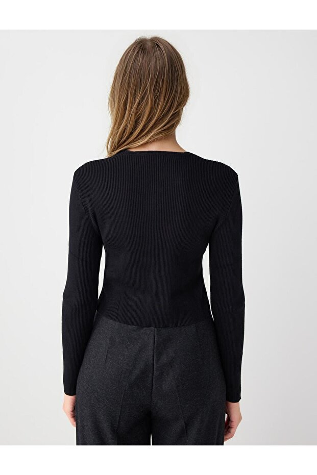Siyah Dar Kesim Yuvarlak Yaka Taş İşlemeli Triko Hırka - 6